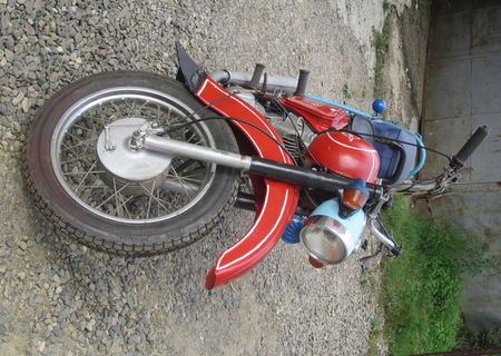 2 motociclete IJ