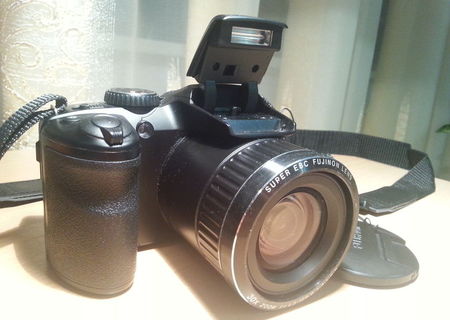 Aparat foto Fujifilm Finepix S4800 Black