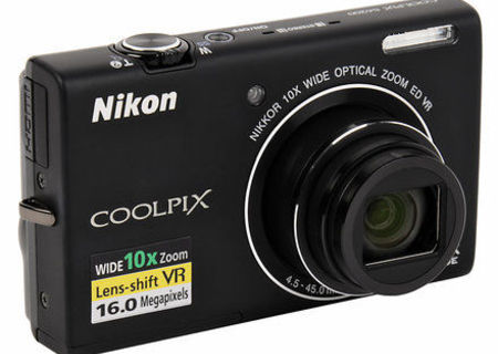 Aparat foto Nikon coolpix S6200