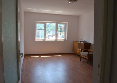 Apartament 10.000 euro, 70mp in Nadrag