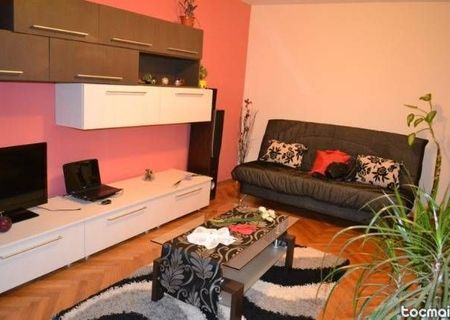 Apartament 2 camere decomndat confort 1 V.Aaron,str.semaforului,52 mp