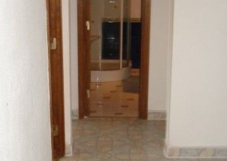 Apartament 3 camere 104 mp Zona Nord