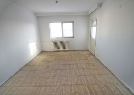 Apartament 3 camere, 73mp, zona FAR