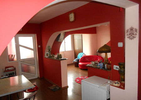 apartament 3 camere Unirii centru (Episcopie)