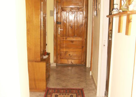 apartament 3 camere, zona Abator