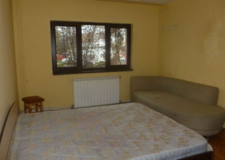 Apartament 3camere decomandat 75mp Mioritei