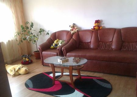 Apartament 4 camere de vanzare