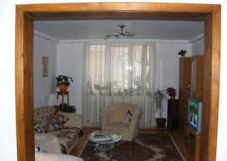 Apartament 4 camere parter