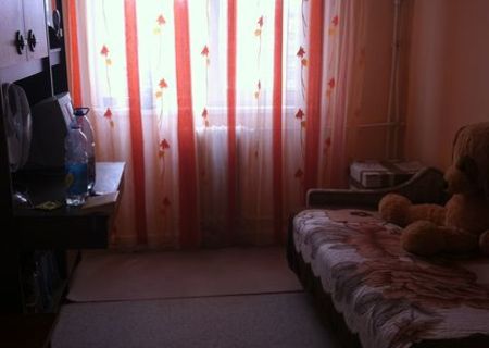 Apartament cu 3 camere de vanzare