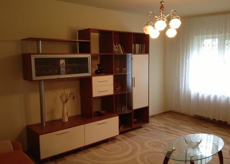 Apartament de vanzare cu 3 camere 2 bai si imbunatatiri