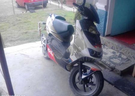 aprilia sr di-tech an 2004