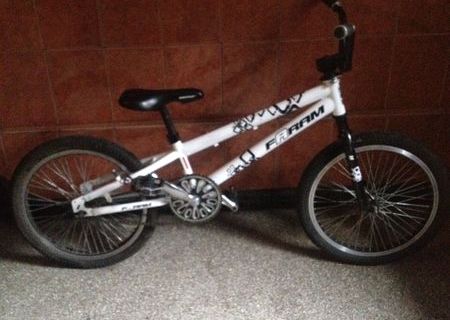 Bicicleta bmx faram