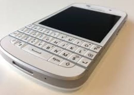 Blackberry Q10 alb