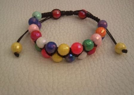 Bratara handmade unicat cu nod shamballa