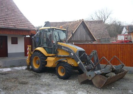 Buldoescavator VOLVO BL 61