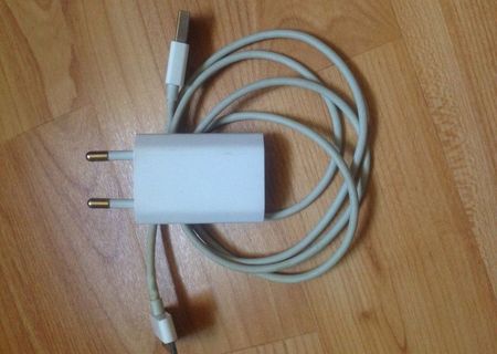 Cablu USB+Acumulator Apple pentru iPhone4S 100% ORIGINAL!