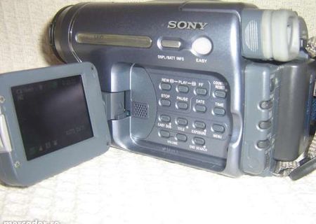 Camera Sony HandyCam CCD-TRV228E PAL +accesorii si geanta transport