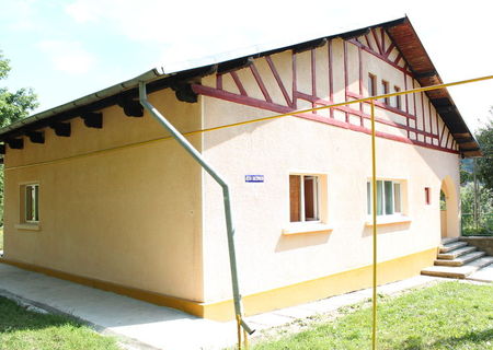 Campina , vand casa 5camere , renovata prezent