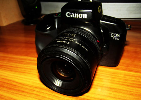 Canon EOS 750 SLR