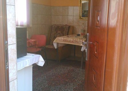 Casa 4 camere Mihai Bravu nr 166 colt cu Albinei