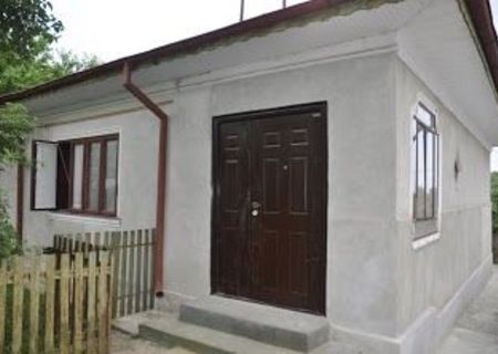 Casa cu gradina de vanzare