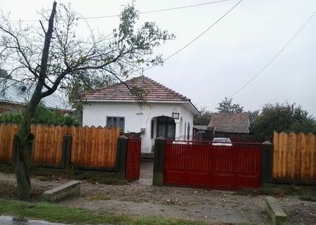 casa la tara 3 camere cu gradina merita vazut