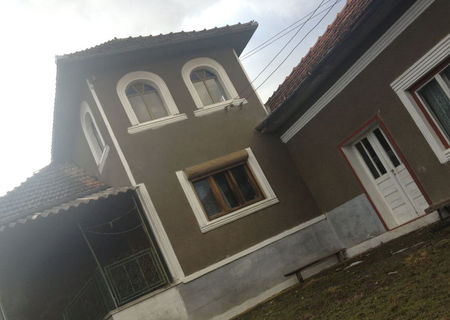 Casa la tara ( comuna Ocisor )