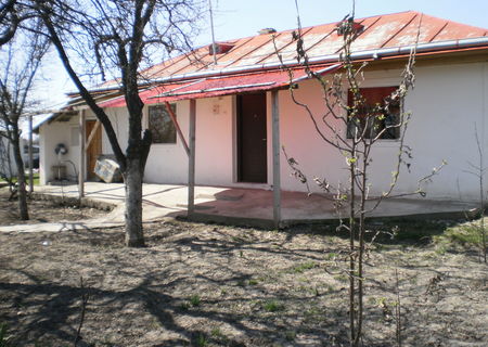 Casa langa Botosani