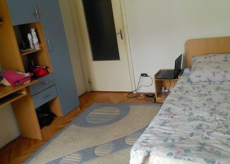 Cautam colega de apartament