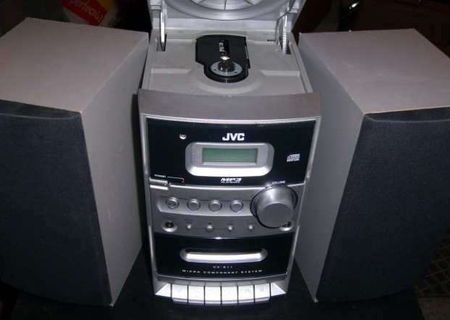 Combina MP3 JVC CA-UXS 11