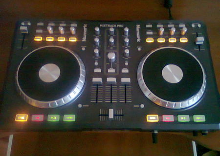 Consola DJ : Numark Mixtrack Pro