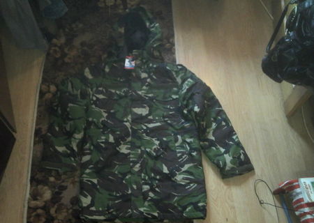 COSTUM CAMUFLAJ RIPSTOP, MODEL MILITAR.