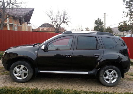 Dacia Duster 2012, rulaj 6000 km