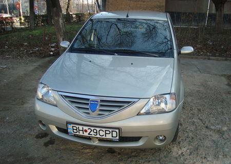 Dacia Logan berlina 1. 4 75 CP 09/ 2004, Ambiance