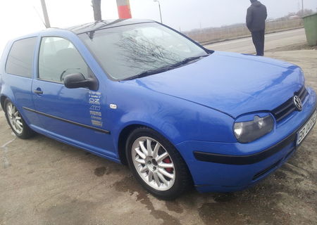 de vanzare golf 4