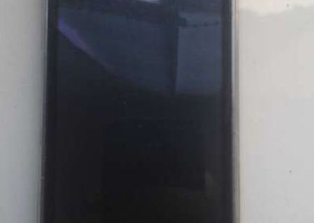 de vanzare iphone 3s 8gb SUPER OFERTA!!!!