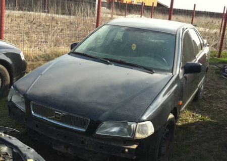 Dezmembram Volvo s40 1,8 benzina an 97