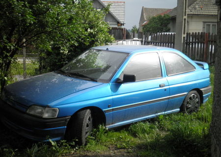 dezmembrez ford escort 1,6 benzina 16v 1994