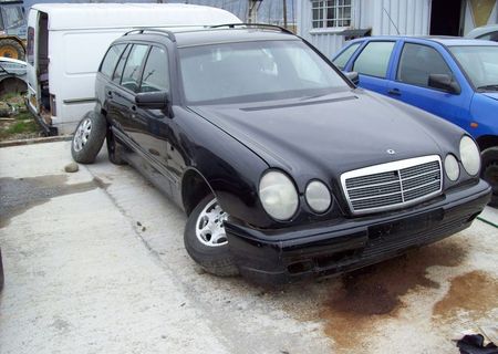 Dezmembrez Mercedes C Class, M.1.8, An 1998