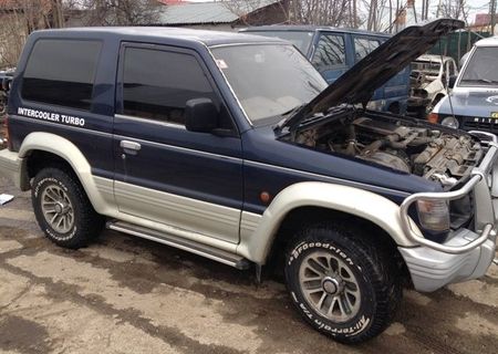 Dezmembrez Mitubishi  Pajero 2,5 diesel