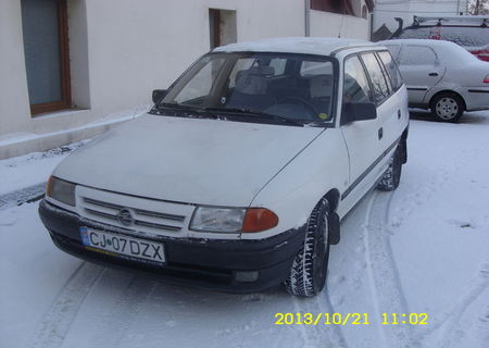 Dezmembrez Opel astra 1.6