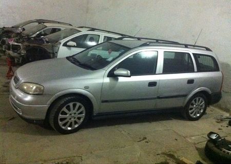 Dezmembrez Opel Astra G an 2000