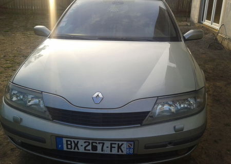 dezmembrez renault laguna 2