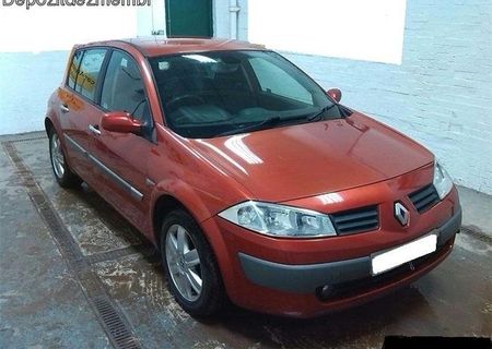 Dezmembrez  RENAULT MEGANE HB 1.4 BENZINA 2003