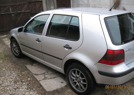 dezmembrez  vw golf 4