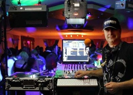 DJ Sonorizare Evenimente Nunta Botez Majorat Banchet Aniversare Petreceri Campina Prahova