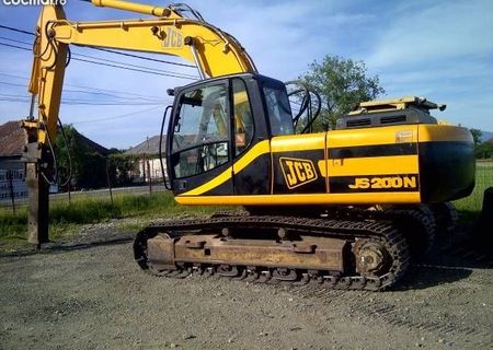 excavator JCB JS200N