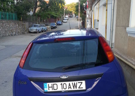 ford focus 2000