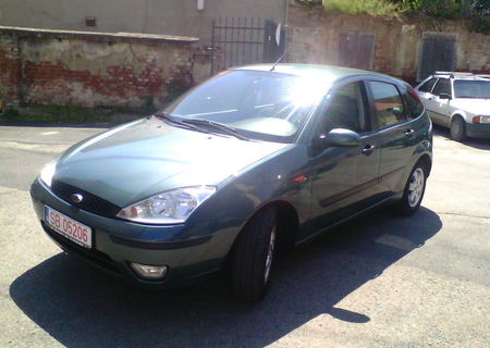 Ford Focus 2003   1.6 benzina