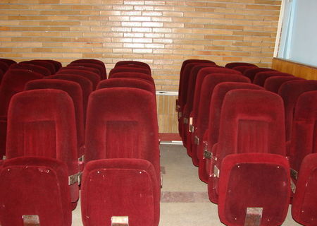 FOTOLII TEATRU CINEMA